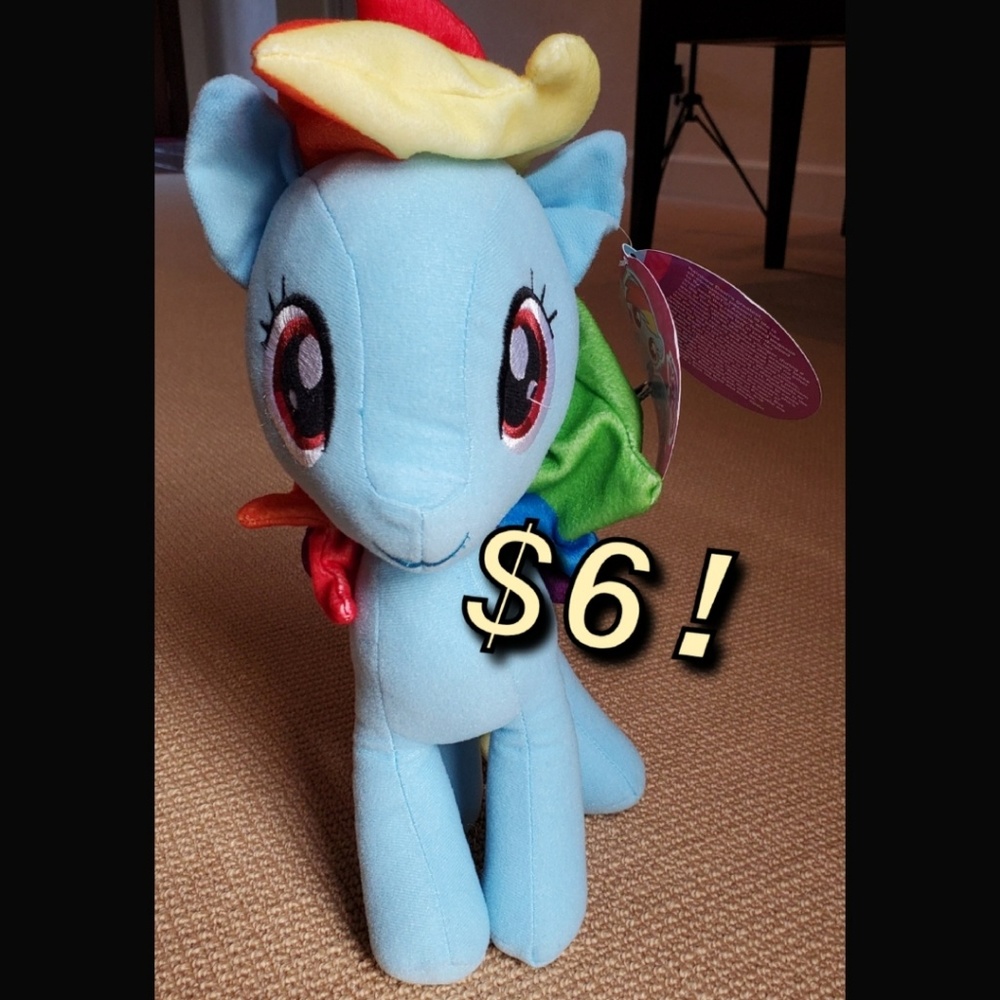 My little pony's Rainbow Dash plushy